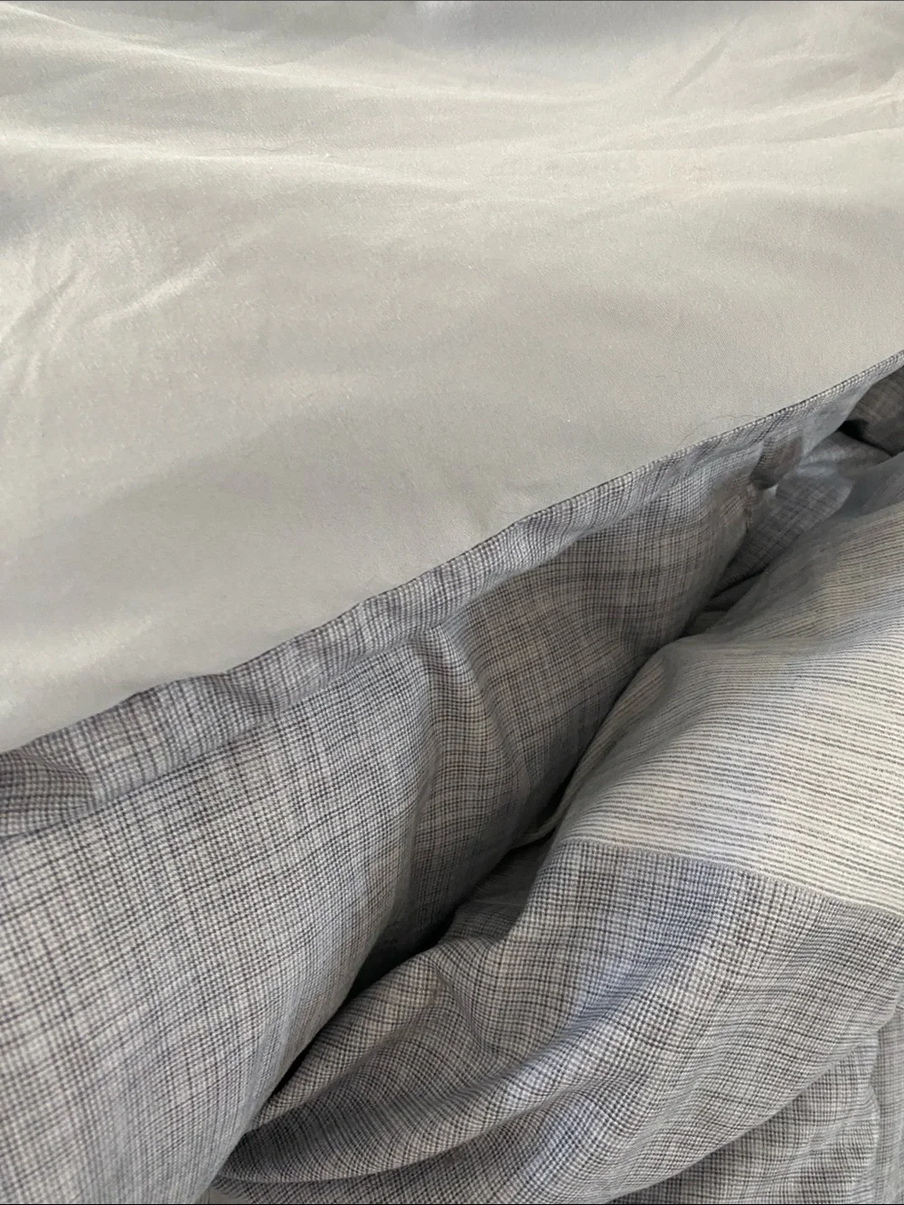 Classic Gray & Light Gray Patchwork Comforter 84in х 80in